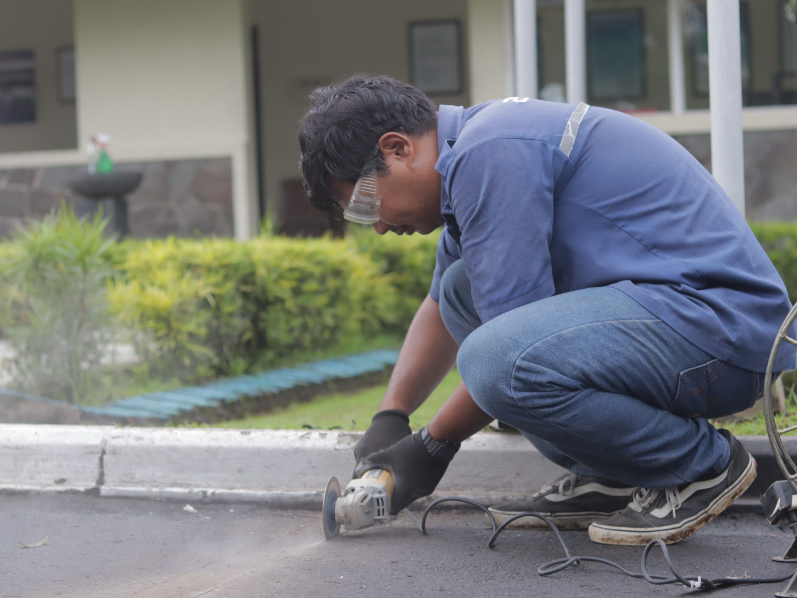Instalasi Profesional Palang Parkir Otomatis